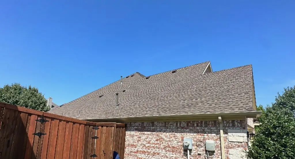 Completed roof replacement project in Peters